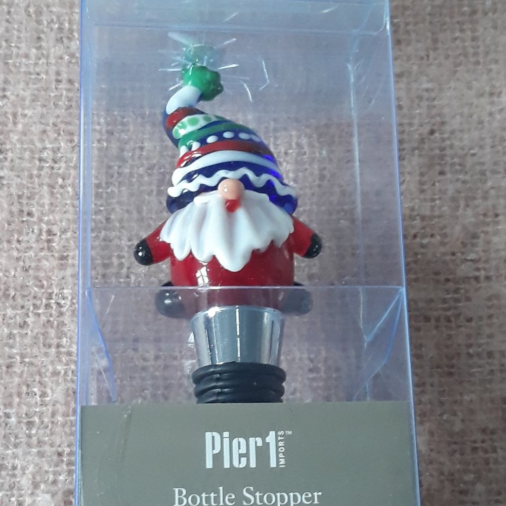 Pier One Blown Glass Santa Gnome Christmas Bottle Stopper, New in Box